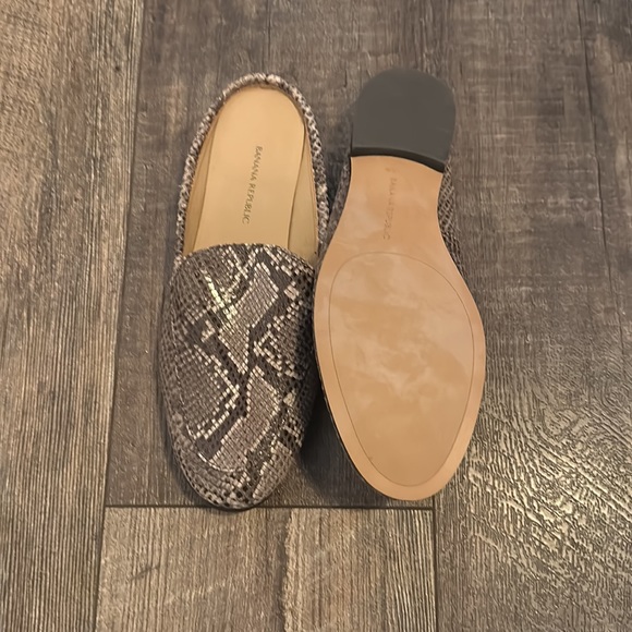 Banana Republic Leather Mules - Picture 2 of 2